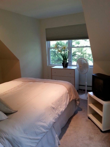 Cliffside-3rd-floor-bedroom