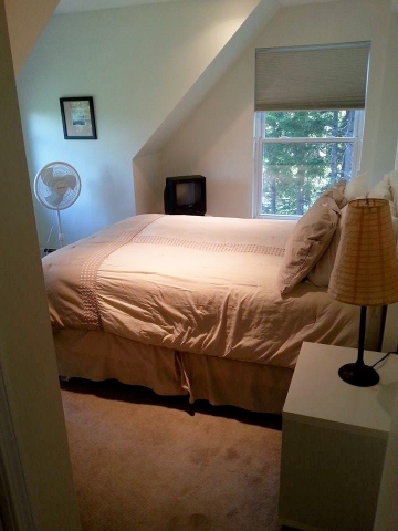 Third-floor-bedroom
